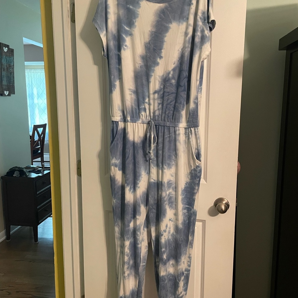 New with tags pretty blue & white jumpsuit. - Picture 5 of 8